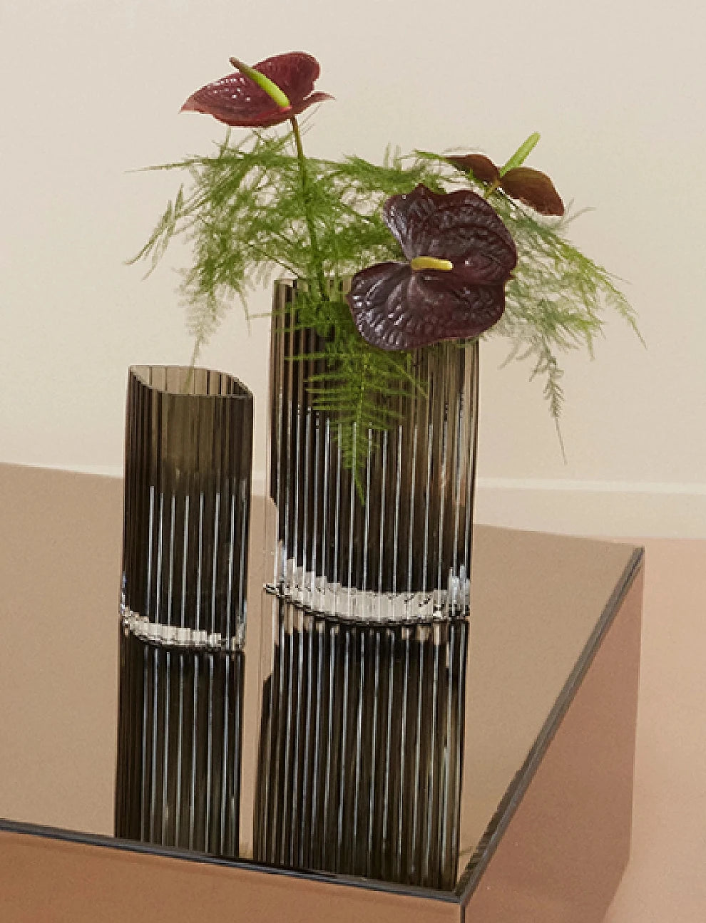 Ebon Ridge Vase
