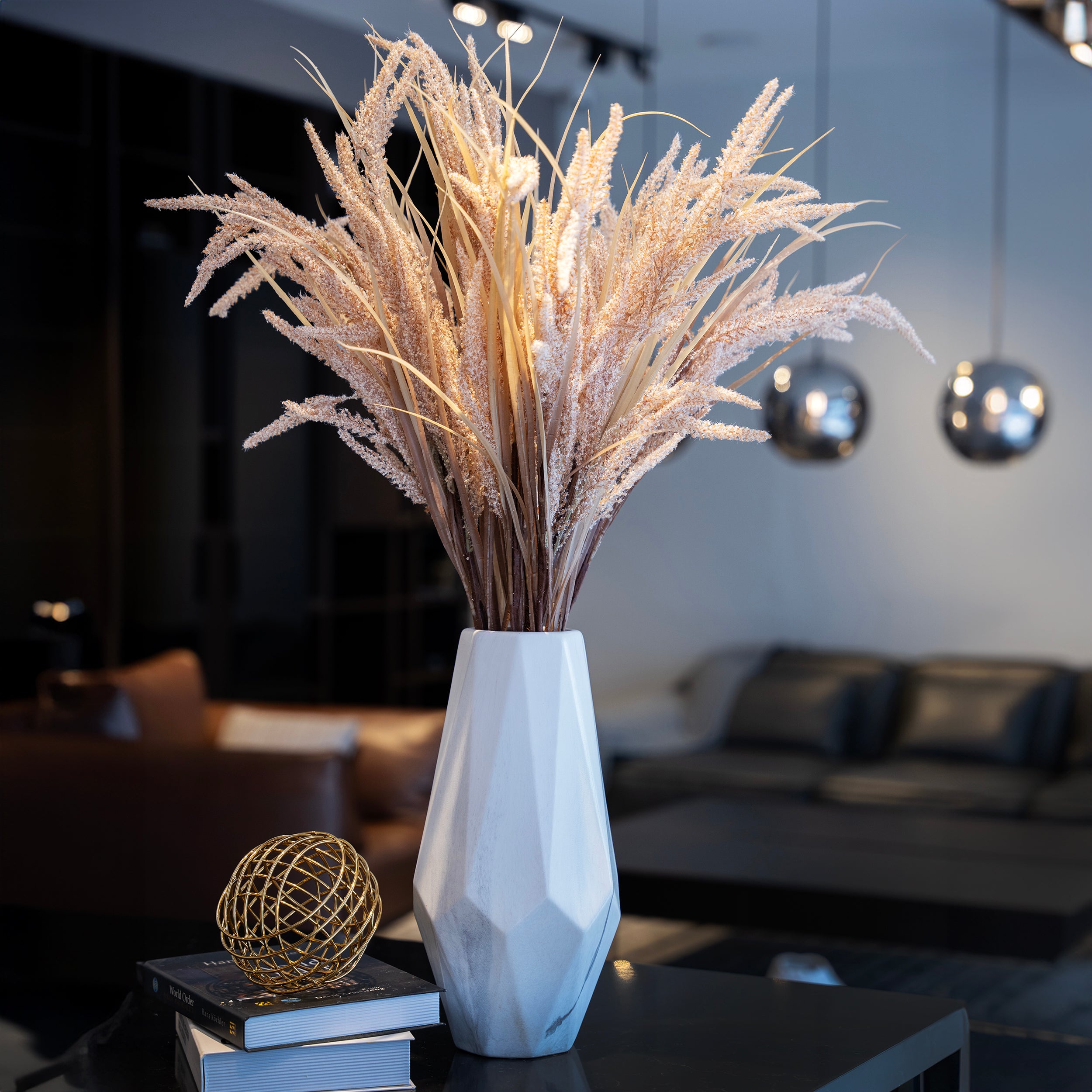 Champagne Beige Pampas Grass