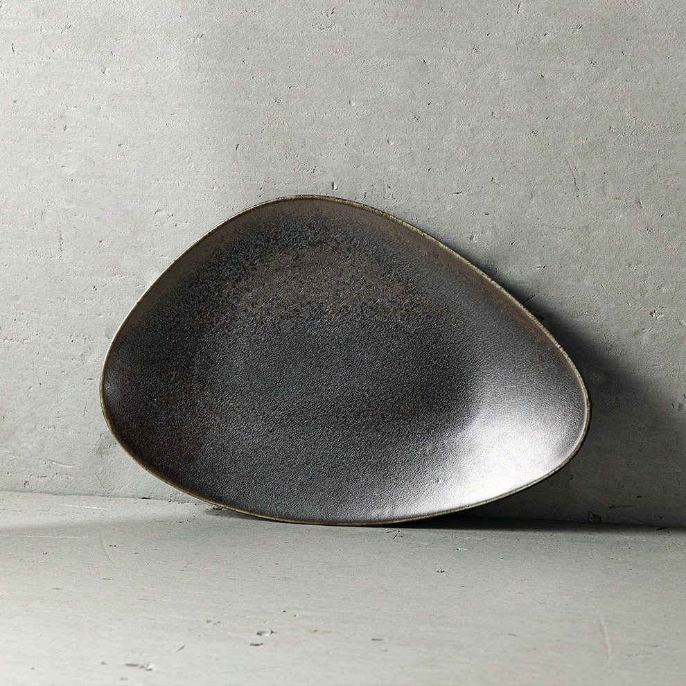 Onyx Collection - Triangle Plate