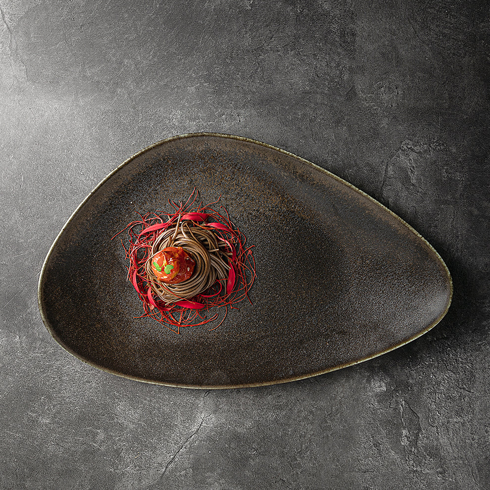 Onyx Collection - Triangle Plate