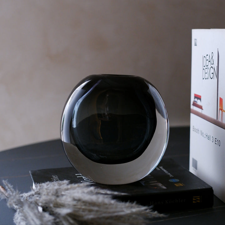 Eclipse Sphere Vase