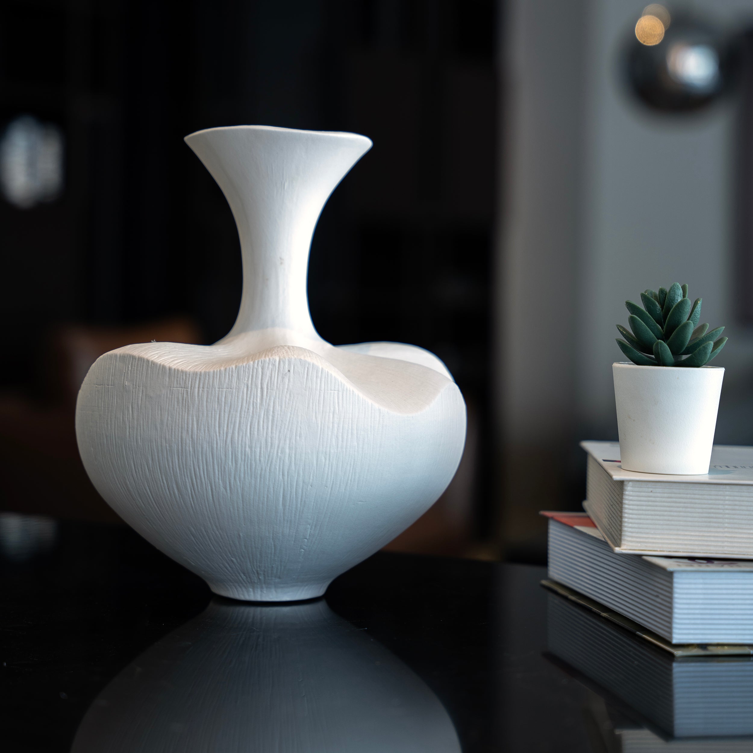 Serenity Curve Vase