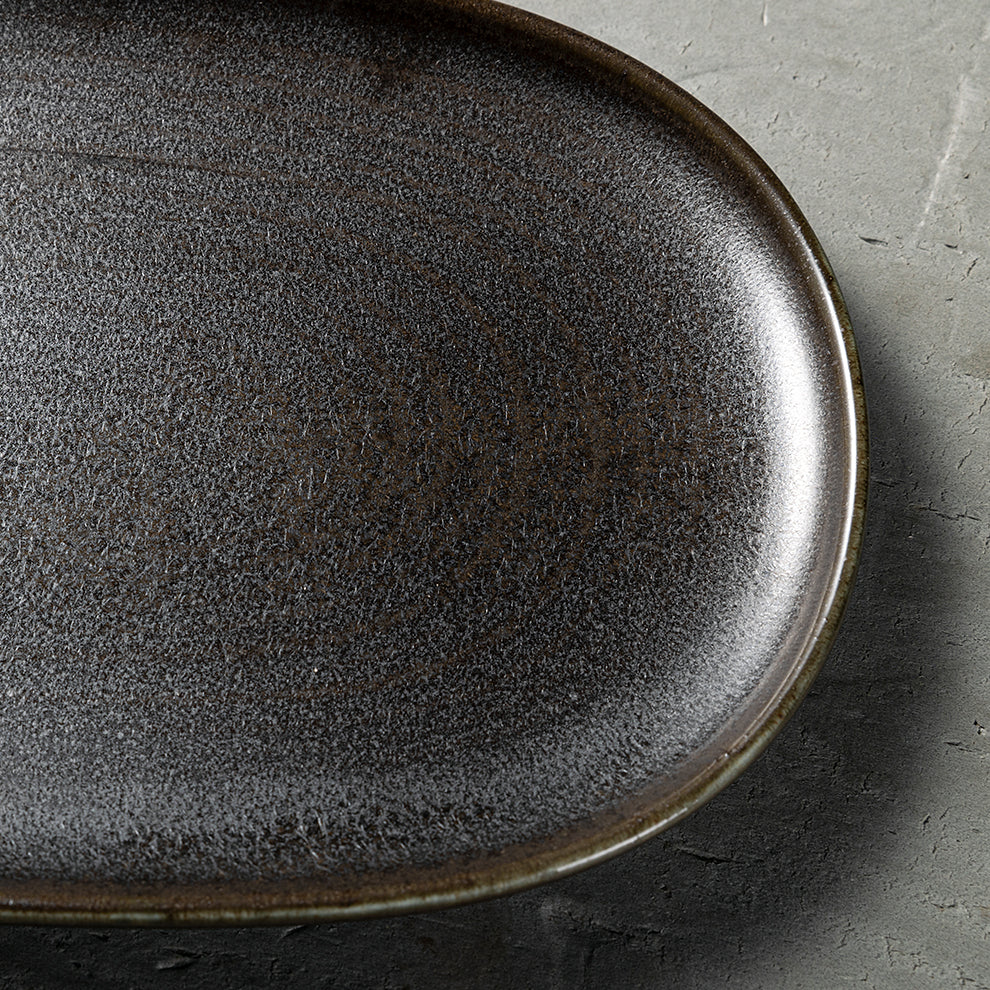 Onyx Collection - Oval Coupe Plate