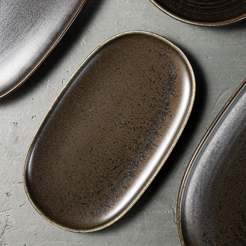 Onyx Collection - Oval Coupe Plate